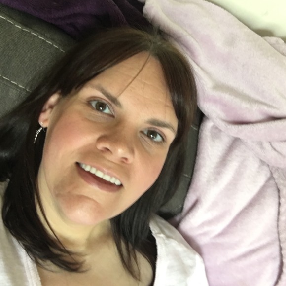 Meet your Posher, Buffy marie - Picture 1 of 1